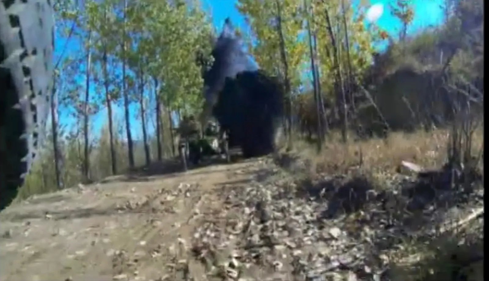 《民兵康宝》周璞勇挑大梁变身“草根英雄”,它算是一部抗战雷剧嘛?