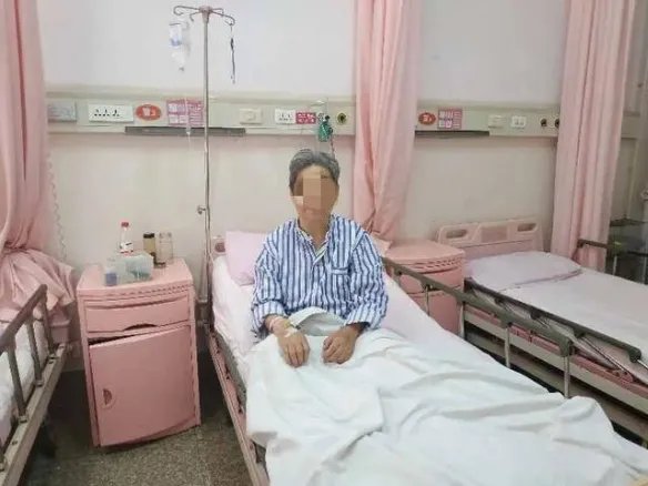 好艰辛!西安一对母女被困电梯 4天3夜喝尿艰难求生