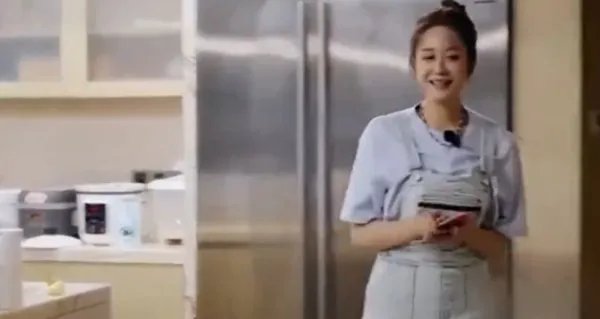 海陆挑战五分钟做饭只打了鸡蛋,对包贝尔李佳航的菜品一直吐槽,合适吗?