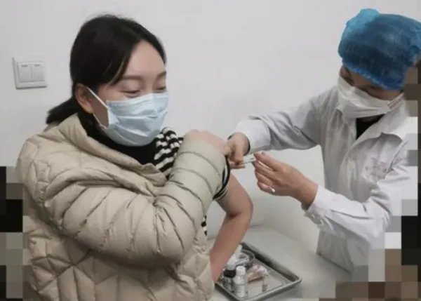 世卫称年底前结束疫情不现实,你打新冠疫苗了吗?