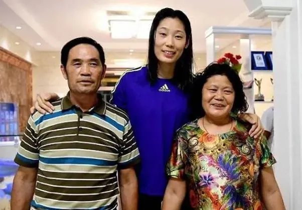 大家评价一下,中国女排的队长朱婷?