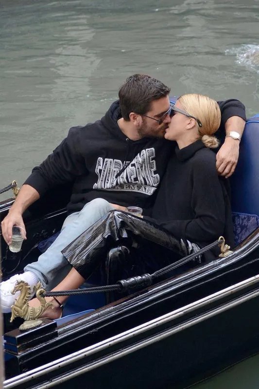 赛琳娜妈妈承认不喜欢比伯,如何评价赛琳娜与比伯的恋情?