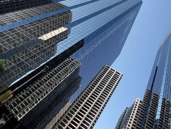 国家应如何促进房地产市场健康发展