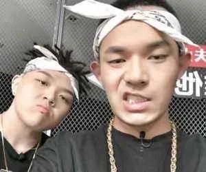 没有像我一样喜欢《中国有嘻哈》里面的黄旭吗？