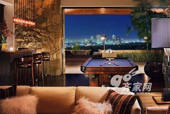 曝光:美国甜心詹妮弗·安妮斯顿的安乐窝