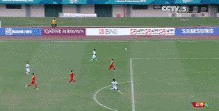 亚洲杯上，沙特9号卡马拉对阵国足上演帽子戏法，他是什么来头？为什么会这么强？有什么经典表现吗？