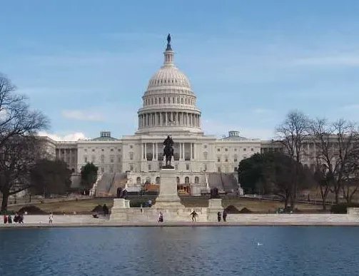 美国国会大厦的建筑结构是什么样的 历史上沿革是发展起来的