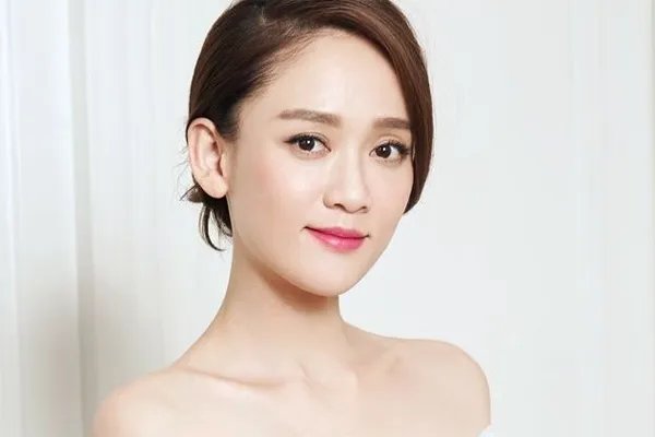 陈乔恩第六年祭奠乔任梁，他们之间的友情为何能固若金汤？