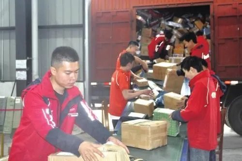 百世快递回应13吨包裹烧毁，快递烧毁都是怎么理赔的？