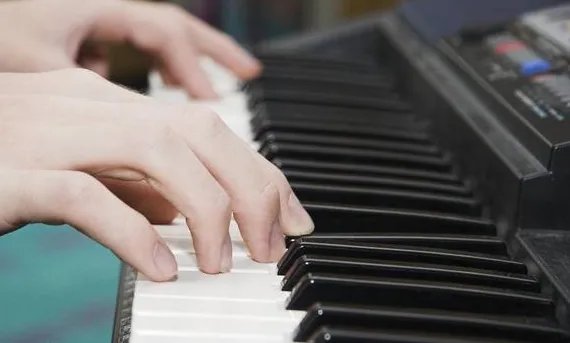 钢琴键盘的尺寸