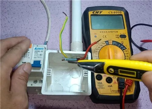 万用表如何使用