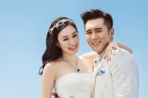 张伦硕颜值担当，为什么和比自己大很多的钟丽缇恋爱？