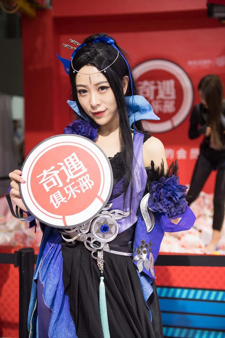 真人娃娃机到底有多好玩?不看SG只求当个娃娃夹走福利