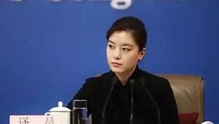 张京16年前用英文说梦想是当外交官，实现梦想的人到底有多可敬？