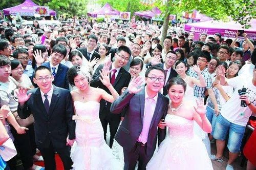 大连集体婚礼费用多少钱 哪些结婚方式省钱