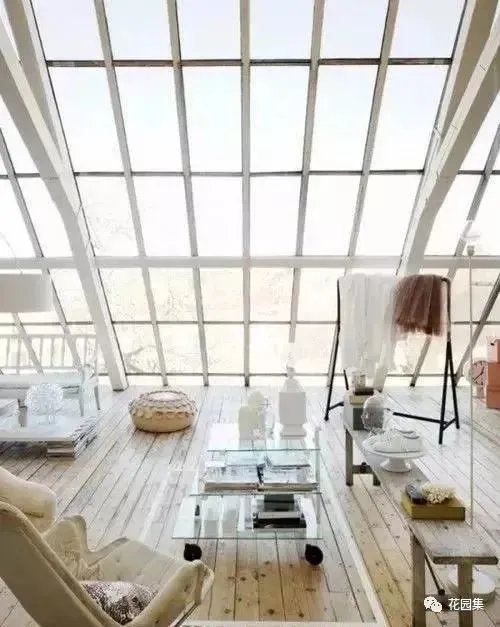 花园里有一间阳光房,美了这个灿烂的季节