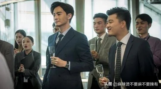 怎么评价电视剧《我不是购物狂》里商战这个情节，你觉得电商pk百货谁能赢？