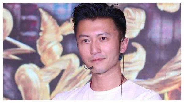 谢霆锋谈年轻艺人排场大，年轻艺人出门拍摄一般要带些谁？