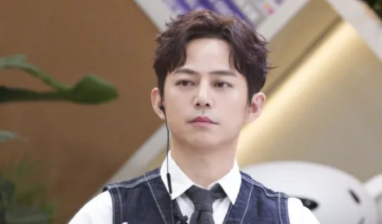 快本工作人员该收高价应援礼物吗