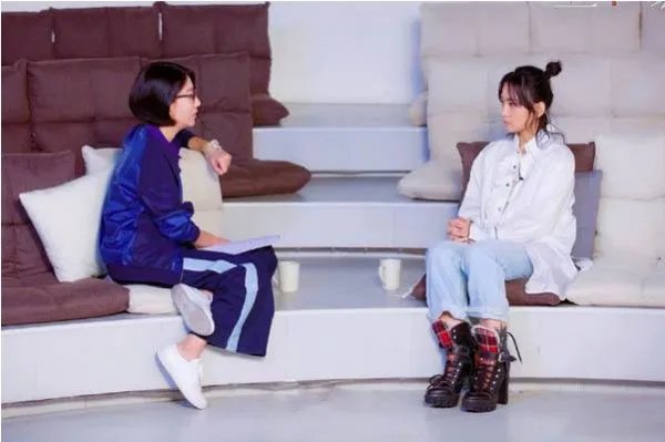 戳穿杨幂轧戏、怼万茜假佛系，她怎么还好好的？