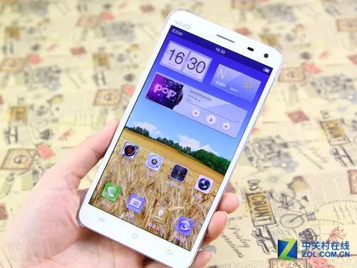 窄边框+高性能组合 三星S4领衔热销推荐