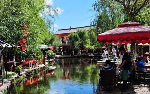 丽江古城好玩吗 丽江古城晚上好玩吗