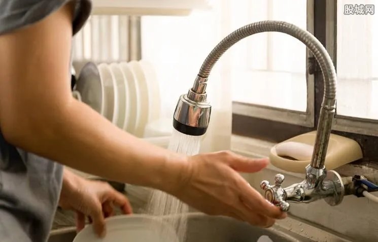 洗碗工被开除获赔 被无故辞退怎么赔偿？