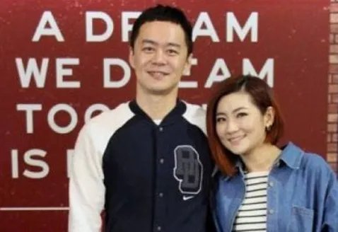 任家萱宣传电影聊八卦，自曝带男友见前夫，她的情商是不是有点“低”了？