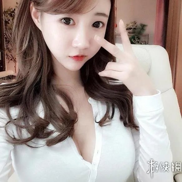 瞬间美炸，泳装都包不住了！韩国女主播雪梨私照曝光