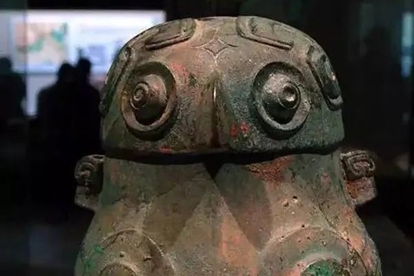 “鸮卣”是什么东西，“鸮卣”是什么朝代的文物？