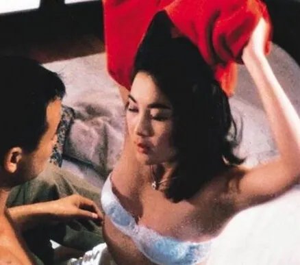 【图】温碧霞演过的电影尺度大到令人咋舌  接拍三级片被封艳星