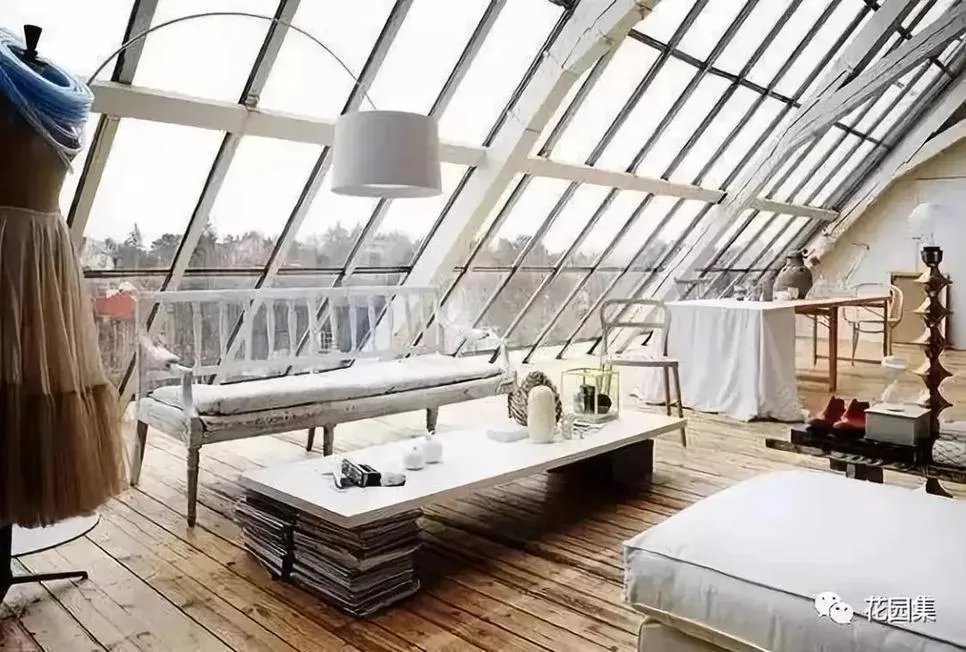 花园里有一间阳光房,美了这个灿烂的季节