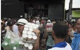 委内瑞拉为什么会发生哄抢事件？