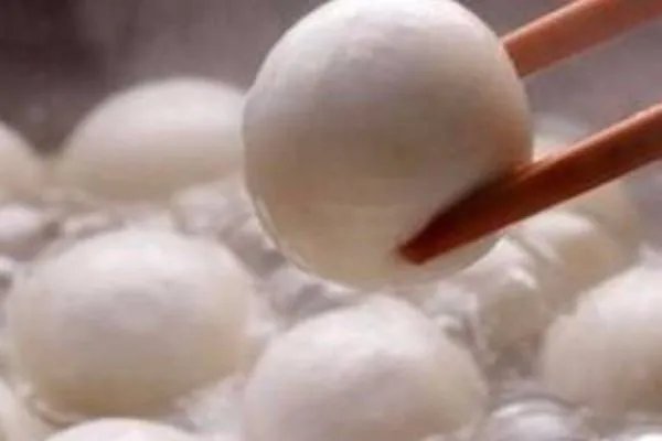 煮汤圆用热水还是冷水？