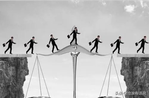 贵州公交坠湖，司机蓄意报复社会，这样的悲剧能否避免？