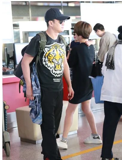 吴京带妻儿度假去了吗？