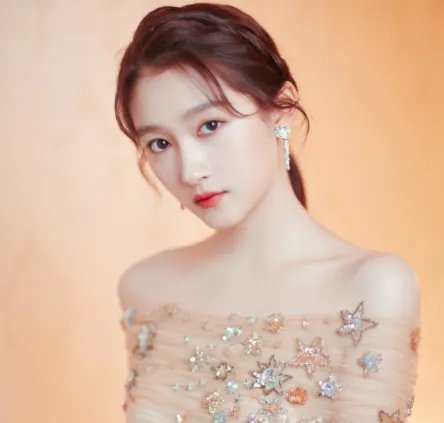 奶茶公司澄清关晓彤未参与经营,此事对当事人的影响有多大?