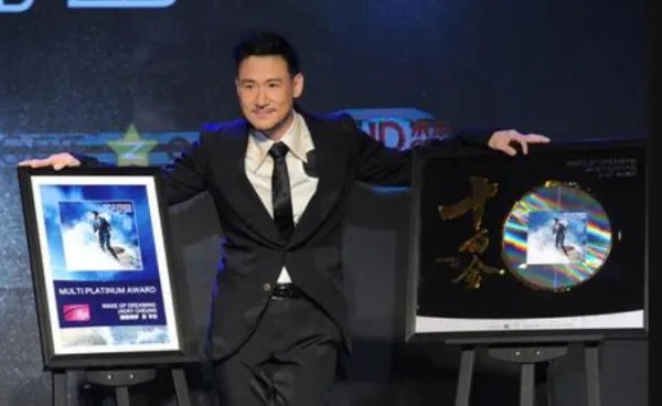 求遥远的她歌词