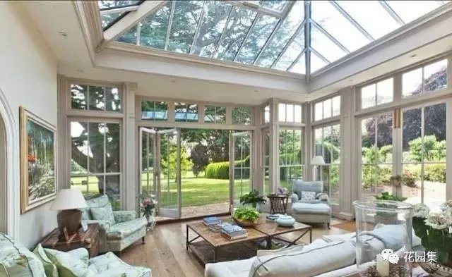 花园里有一间阳光房,美了这个灿烂的季节