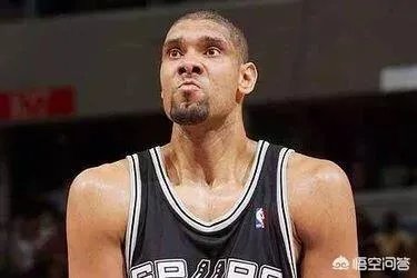 看一眼马刺替补席扭头就跑, 小学生用生命演绎装X, 结果呢?