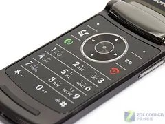 行水差价第7名——摩托罗拉V8 2GB