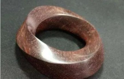 什么是莫比乌斯环 莫比乌斯环为什么会是无限循环