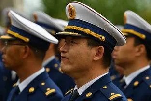 洪水冲走的消防员应不应该被追认为烈士?