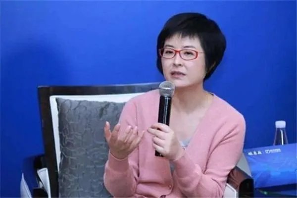 “央视一姐”张泉灵去哪里了？