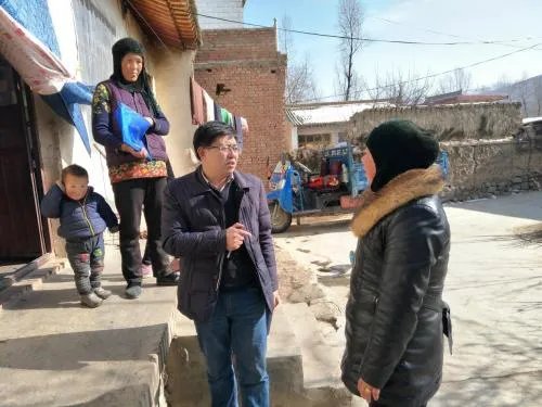 扶贫干部驻村11年从小伙成了大叔，是什么让他变化这么大？