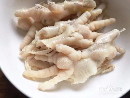 无骨鸡爪怎么去骨？用嘴啃吗？