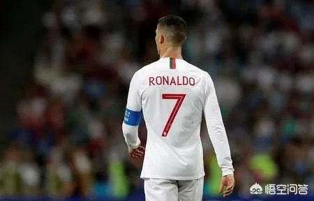 有人说C罗和武磊的出现让足坛的7号球衣和10球衣平起平坐,你怎么看?