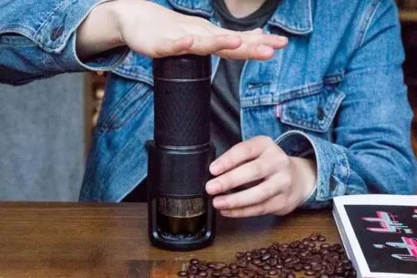 咖啡机怎么打奶泡