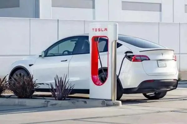 广东特斯拉突然加速事故，特斯拉回应：全程没有踩刹车动作，有调查结果吗？