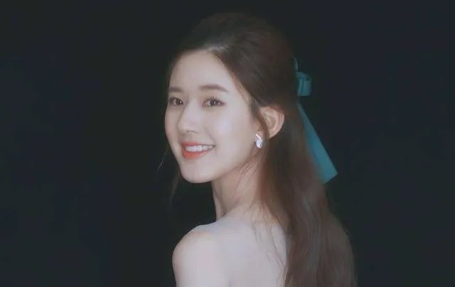 赵露思多高啊 - 芝士回答